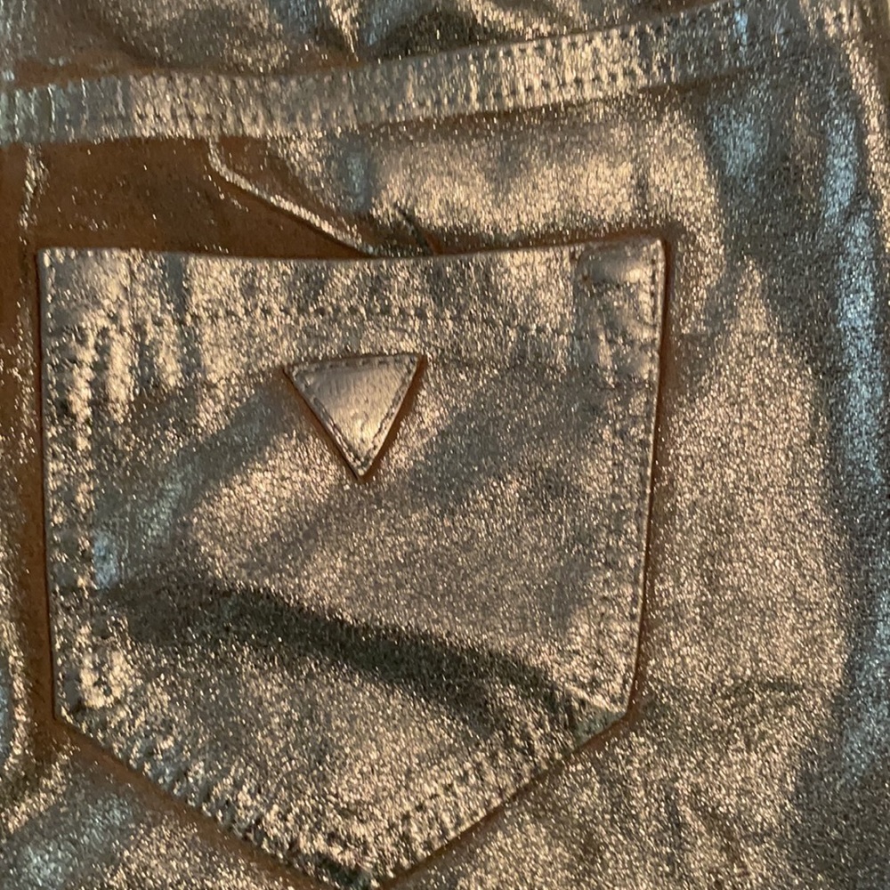 Guess Metallic Gold mini skirt - Picture 4 of 5